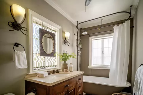 Bath - 515 Dickman Ave, Monterey, CA 93940 photo 1 of 1