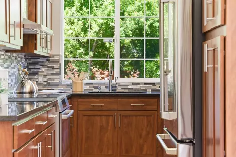 Kitchen - 2101 Leon Dr, San Jose, CA 95128 photo 5 of 6