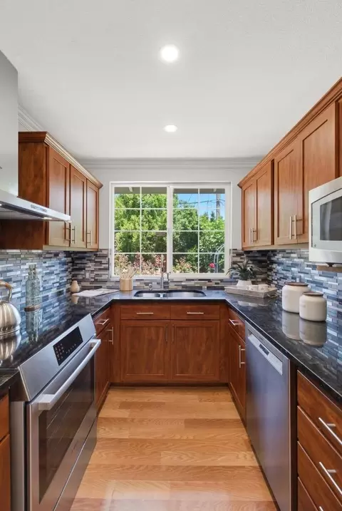 Kitchen - 2101 Leon Dr, San Jose, CA 95128 photo 4 of 6