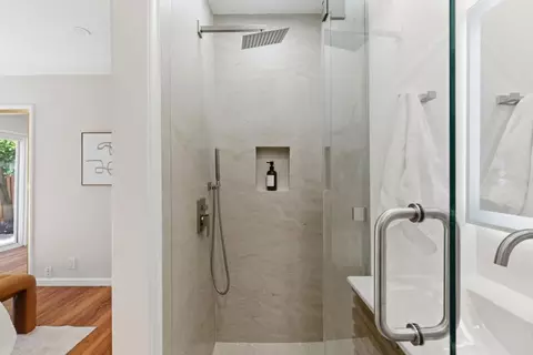 Bath - 2101 Leon Dr, San Jose, CA 95128 photo 6 of 6
