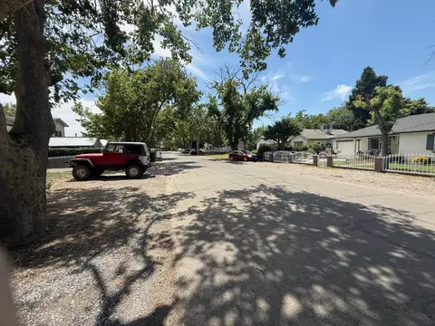 Exterior - 1508 Picardy Dr, Modesto, CA 95351 photo 6 of 21