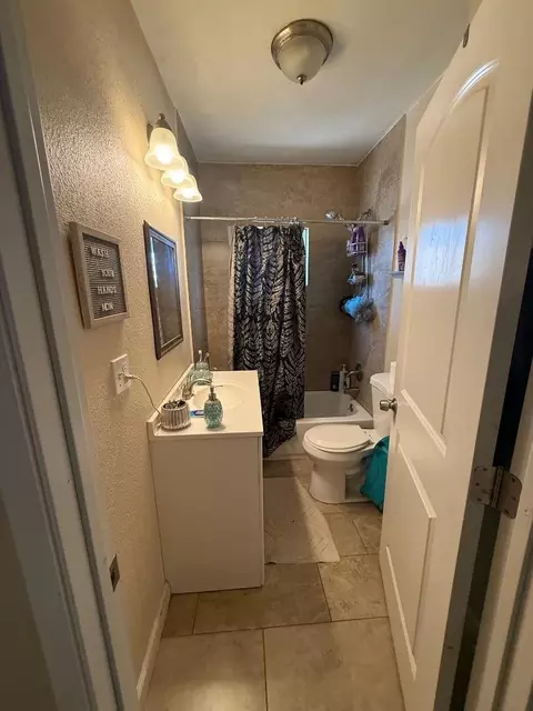 Bath - 1508 Picardy Dr, Modesto, CA 95351 photo 2 of 2