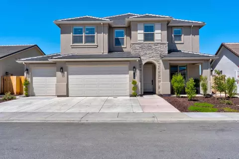 1174 Sunridge Dr, Hollister, CA 95023