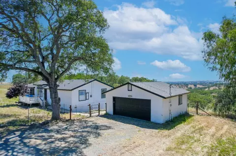 7242 Da Lee Rd, Valley Springs, CA 95252