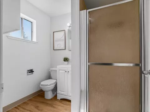 Bath - 1233 Lime Dr, Sunnyvale, CA 94087 photo 4 of 5