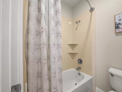 Bath - 131 Caladenia Ln, Milpitas, CA 95035 photo 5 of 9
