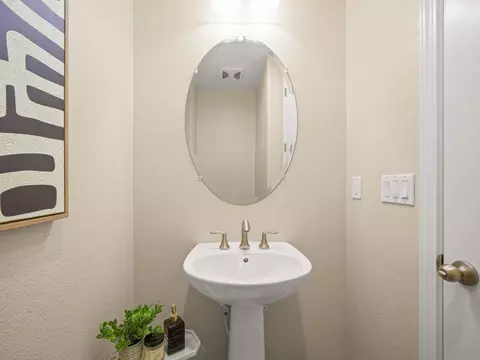 Bath - 131 Caladenia Ln, Milpitas, CA 95035 photo 3 of 9