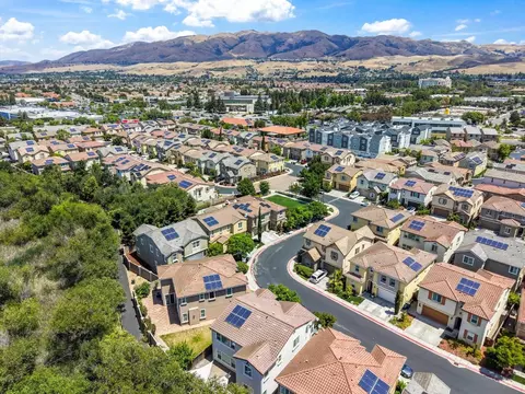 View/Area - 131 Caladenia Ln, Milpitas, CA 95035 photo 3 of 4