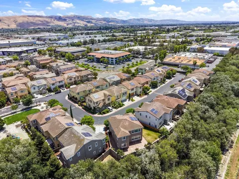 View/Area - 131 Caladenia Ln, Milpitas, CA 95035 photo 2 of 4