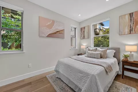 Bedroom - 333 Marquetta Cir, Mountain View, CA 94043 photo 5 of 10