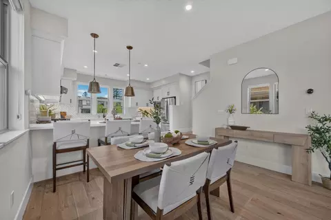 Dining - 333 Marquetta Cir, Mountain View, CA 94043 photo 1 of 3