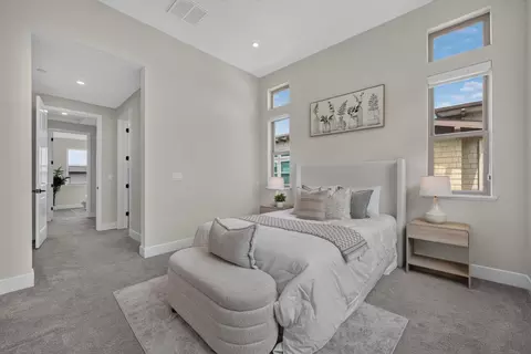 Bedroom - 333 Marquetta Cir, Mountain View, CA 94043 photo 2 of 10