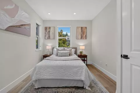 Bedroom - 333 Marquetta Cir, Mountain View, CA 94043 photo 6 of 10