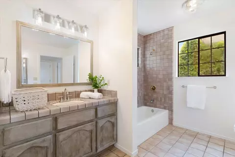 Bath - 206 Via Lantana, Aptos, CA 95003 photo 8 of 8