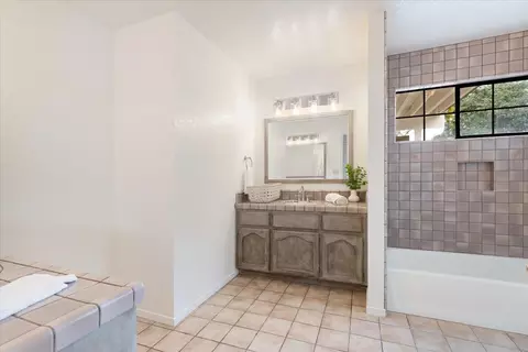 Bath - 206 Via Lantana, Aptos, CA 95003 photo 6 of 8