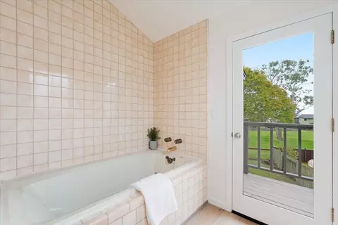 Bath - 206 Via Lantana, Aptos, CA 95003 photo 5 of 8