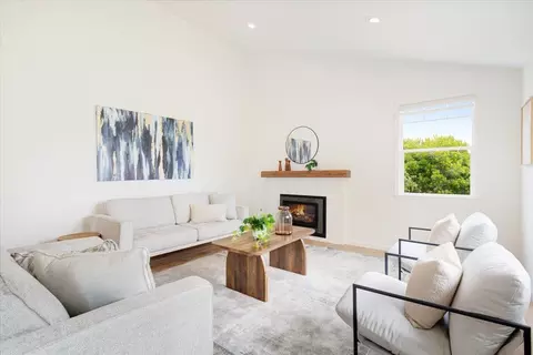 Living - 206 Via Lantana, Aptos, CA 95003 photo 2 of 3