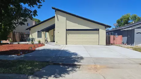 305 Lassenpark Cir, San Jose, CA 95136