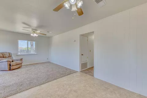 Living - 206 Cornwall St, Salinas, CA 93906 photo 2 of 5