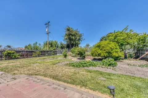 Exterior - 206 Cornwall St, Salinas, CA 93906 photo 6 of 9
