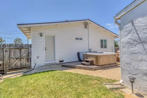 Exterior - 206 Cornwall St, Salinas, CA 93906 photo 8 of 9