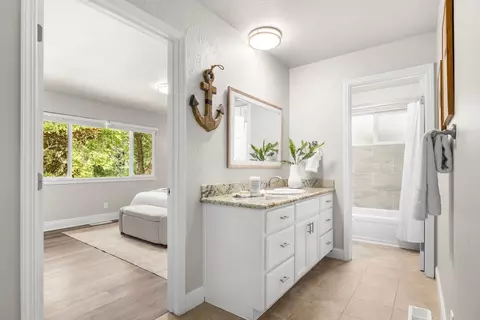 Entry Way - 2769 Valencia Rd, Aptos, CA 95003 photo 2 of 2