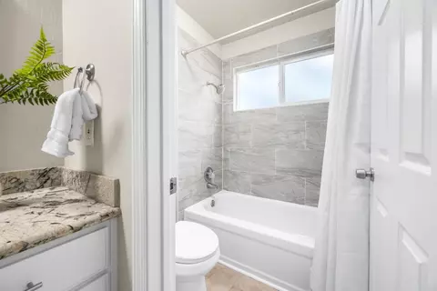Bath - 2769 Valencia Rd, Aptos, CA 95003 photo 1 of 3