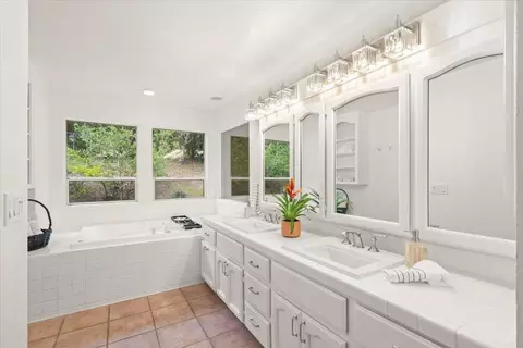Bath - 8103 Crestview Ct, Gilroy, CA 95020 photo 2 of 5