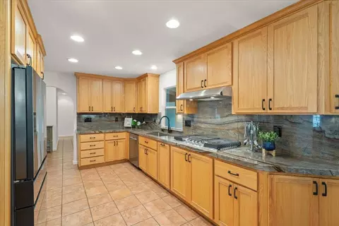 Kitchen - 8103 Crestview Ct, Gilroy, CA 95020 photo 4 of 9