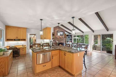 Kitchen - 8103 Crestview Ct, Gilroy, CA 95020 photo 6 of 9