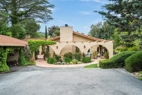 8103 Crestview Ct, Gilroy, CA 95020