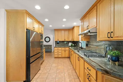 Kitchen - 8103 Crestview Ct, Gilroy, CA 95020 photo 5 of 9