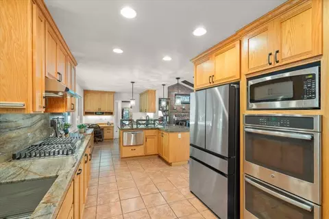 Kitchen - 8103 Crestview Ct, Gilroy, CA 95020 photo 3 of 9