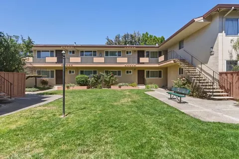 1337 Phelps Ave 9, San Jose, CA 95117