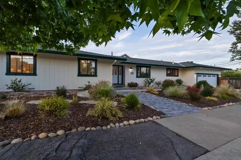 567 Sapphire St, Redwood City, CA 94062