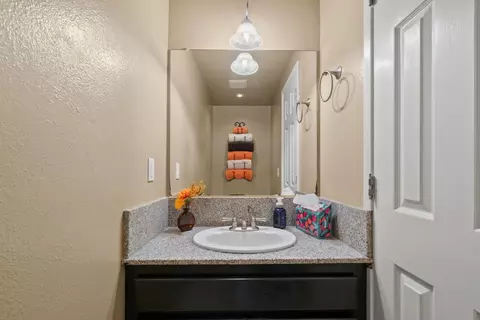 Bath - 2701 Subec Ln, Soquel, CA 95073 photo 1 of 4