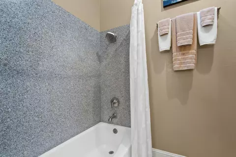 Bath - 2701 Subec Ln, Soquel, CA 95073 photo 4 of 4