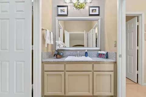 Bath - 2701 Subec Ln, Soquel, CA 95073 photo 2 of 4