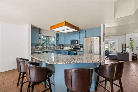 Kitchen - 722 Saint Thomas Pkwy, Redding, CA 96003 photo 2 of 4