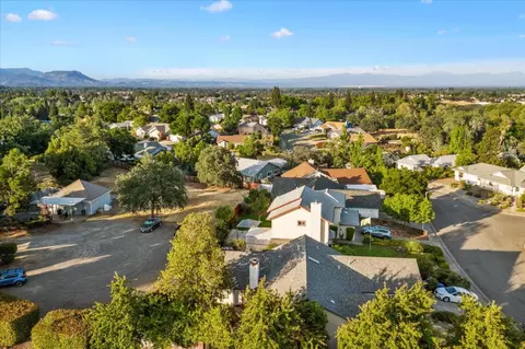 View/Area - 722 Saint Thomas Pkwy, Redding, CA 96003 photo 3 of 3