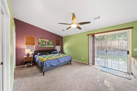 Bedroom - 722 Saint Thomas Pkwy, Redding, CA 96003 photo 1 of 6
