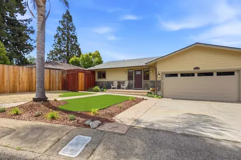 3239 Churnside Ln, Santa Cruz, CA 95062