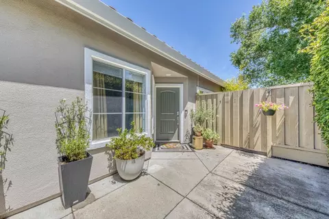 Exterior - 18209 Stonegate Ct, Salinas, CA 93908 photo 3 of 6