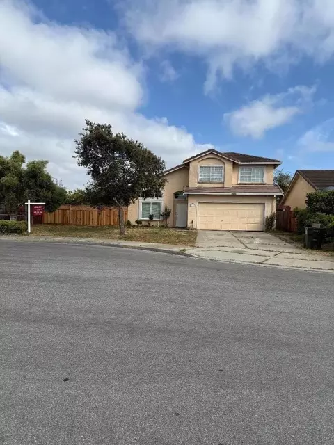 1380 Mazatlan St, Salinas, CA 93905