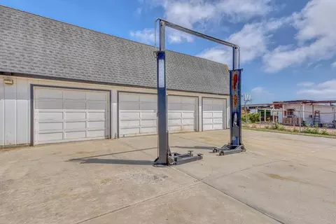 Exterior - 752 A Middlefield Rd A, Salinas, CA 93906 photo 3 of 15