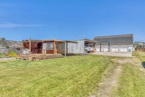 Exterior - 752 A Middlefield Rd A, Salinas, CA 93906 photo 1 of 15