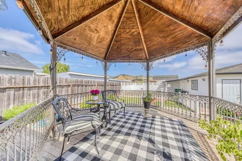 Exterior - 752 A Middlefield Rd A, Salinas, CA 93906 photo 6 of 15