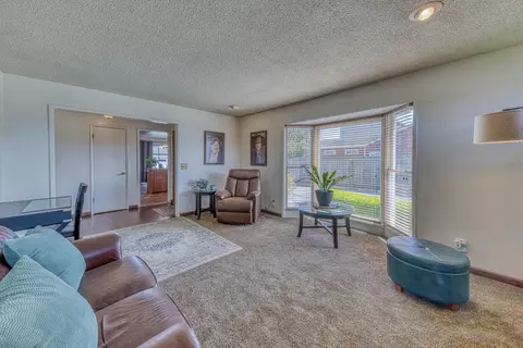 Living - 752 A Middlefield Rd A, Salinas, CA 93906 photo 2 of 3