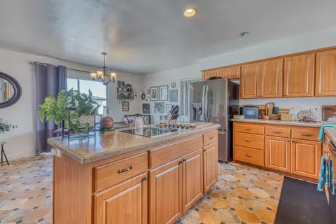 Kitchen - 752 A Middlefield Rd A, Salinas, CA 93906 photo 1 of 4