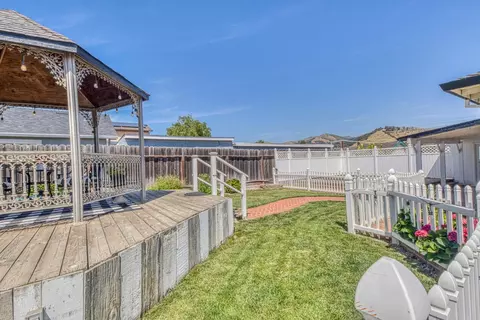Exterior - 752 A Middlefield Rd A, Salinas, CA 93906 photo 11 of 15